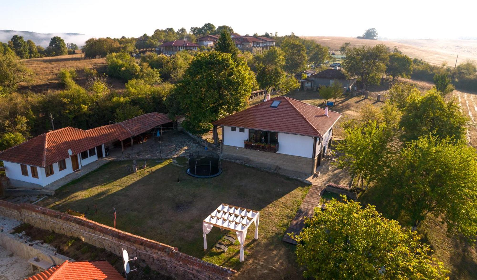 Бор И Шишарка Varzilkovtsi Exterior foto